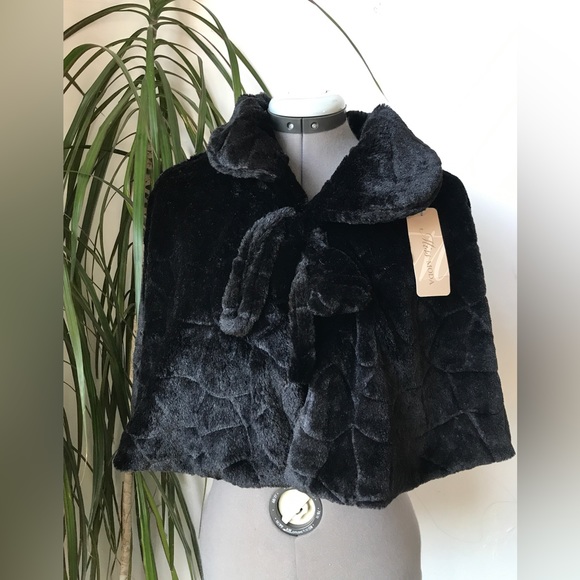 Miss Moda Women’s Black Faux Fur Neck Tie Cape Size S - Picture 1 of 6